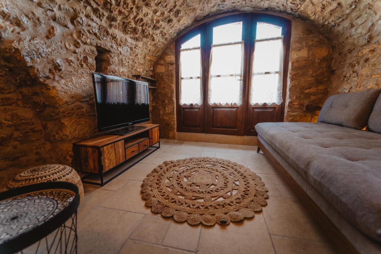 Kythera Secrets Apartment Viaradika