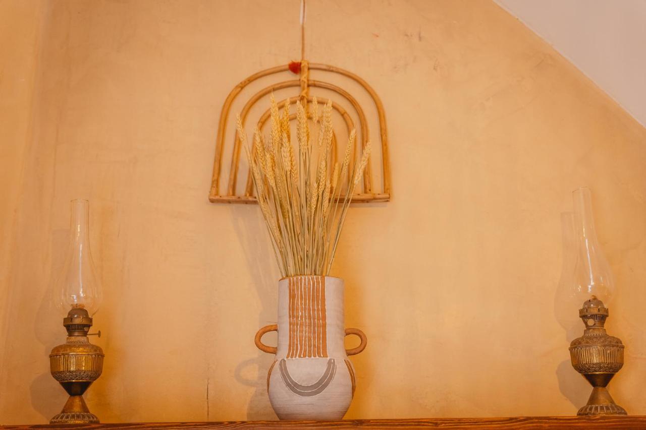 Kythera Secrets * Viaradika