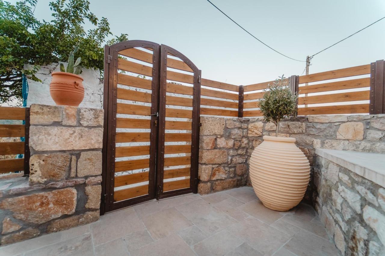 Kythera Secrets Apartment Viaradika